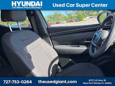 Used 2024 Hyundai Santa Cruz SE image 8