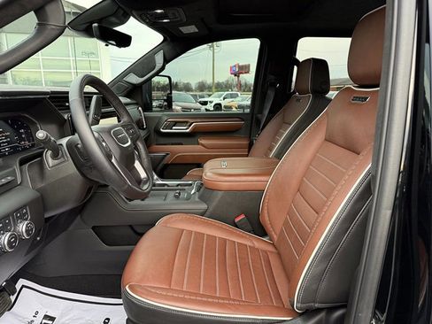 Certified 2025 GMC Sierra 3500 Denali Ultimate image 12