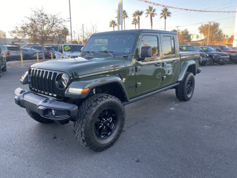 Used 2021 Jeep Gladiator Sport image 1