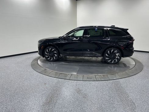 New 2026 Lincoln Nautilus Black Label w/ Jet Appearance Package AWD/4WD image 9