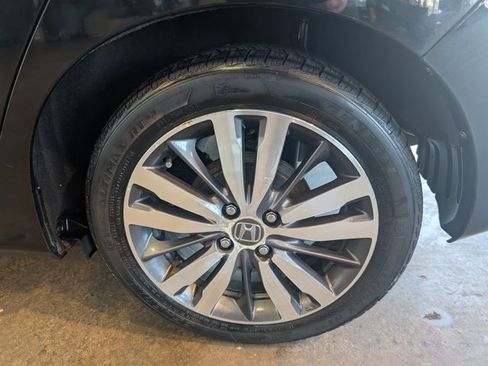 Used 2016 Honda Fit EX image 9