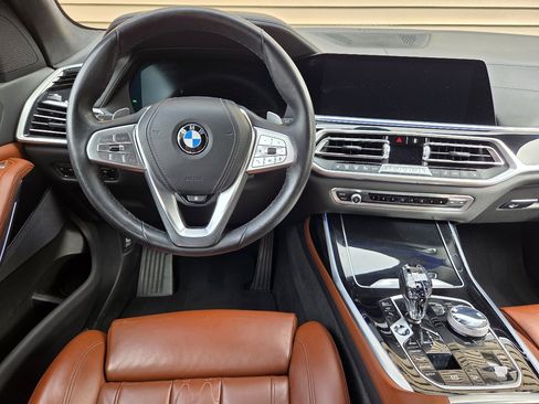 Used 2021 BMW X7 xDrive40i w/ Executive Package 2 image 24