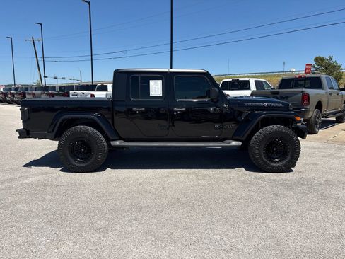 Used 2023 Jeep Gladiator Sport AWD/4WD image 7