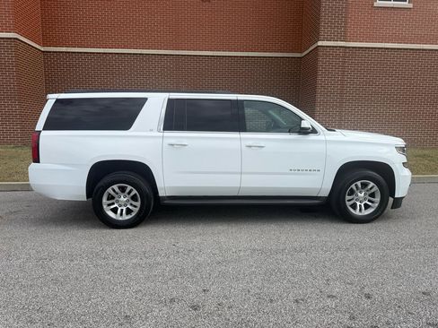Used 2015 Chevrolet Suburban LT image 18