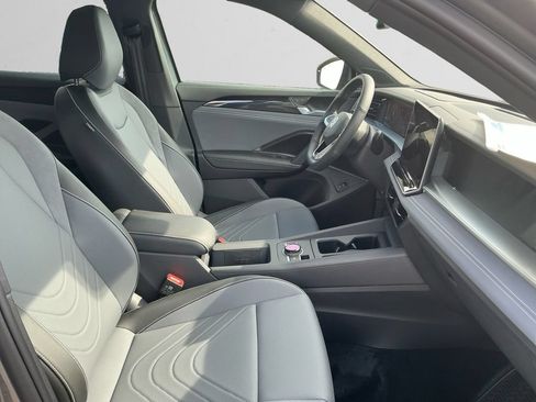 New 2026 Volkswagen Tiguan SE R-Line AWD/4WD image 15