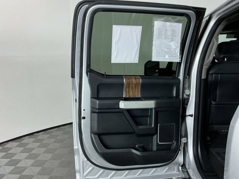 Used 2019 Ford F150 Lariat w/ Equipment Group 502A Luxury AWD/4WD image 27