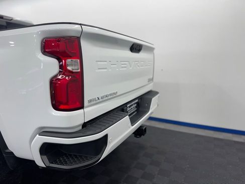 Used 2023 Chevrolet Silverado 2500 High Country w/ Z71 Off-Road Package AWD/4WD image 6