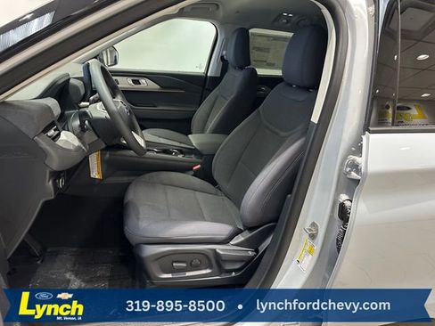 New 2026 Ford Explorer Active image 5