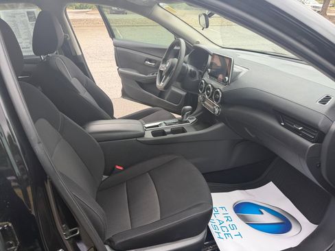 Certified 2023 Nissan Sentra SV FWD image 32