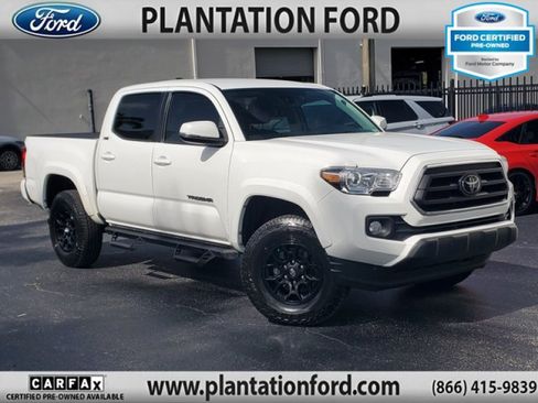 Used 2022 Toyota Tacoma SR5 w/ Technology Package RWD image 1