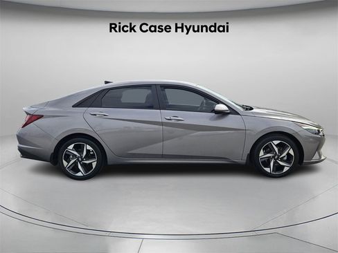 Certified 2023 Hyundai Elantra SEL w/ Convenience Package image 4