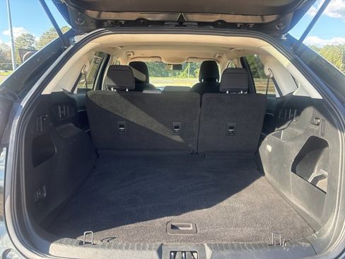 Used 2022 Ford Edge SE image 26