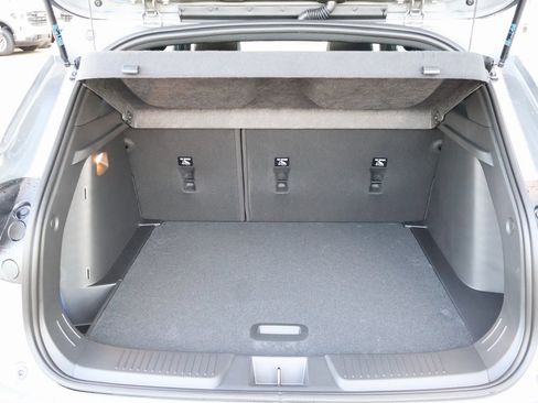 New 2026 Chevrolet Trax RS w/ Sunroof Package image 28