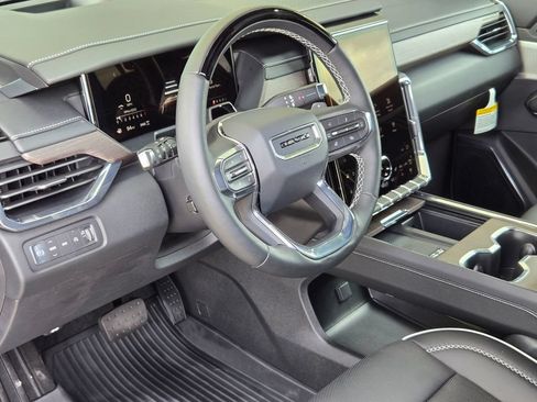 Used 2025 GMC Acadia Denali w/ Super Cruise Package AWD/4WD image 10