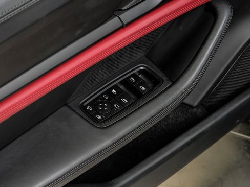 Used 2023 Porsche Taycan image 43