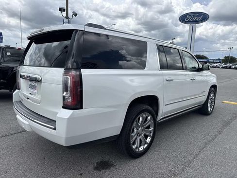 Used 2017 GMC Yukon XL Denali w/ Open Road Package RWD image 5
