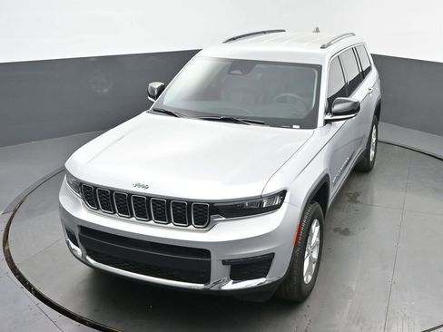 Used 2023 Jeep Grand Cherokee L Limited w/ Trailer Tow Group (B) image 40