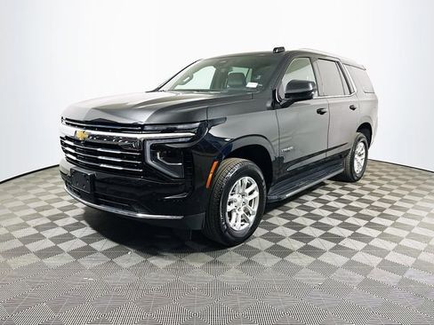 Used 2025 Chevrolet Tahoe LT image 4