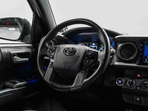 Used 2023 Toyota Tacoma TRD Off-Road AWD/4WD image 15