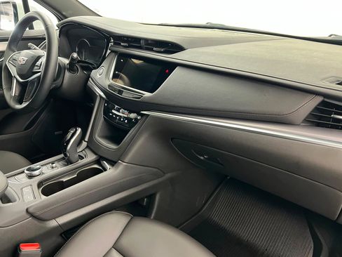 New 2025 Cadillac XT5 Luxury w/ LPO, Floor Liner Package image 25