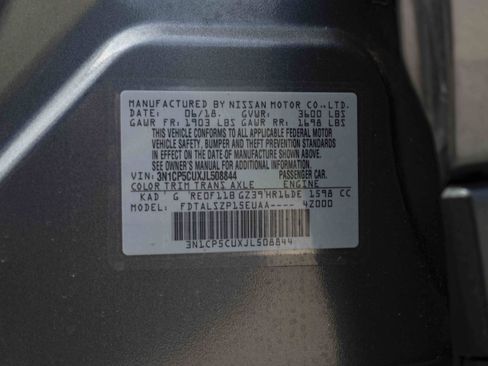 Used 2018 Nissan Kicks SV FWD image 38