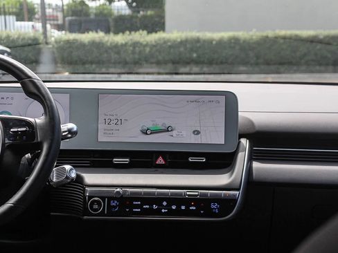 Certified 2024 Hyundai Ioniq 5 SEL RWD image 17