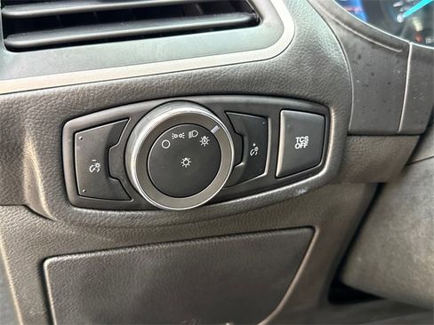 Used 2024 Ford Edge SE w/ Black Appearance Package image 21