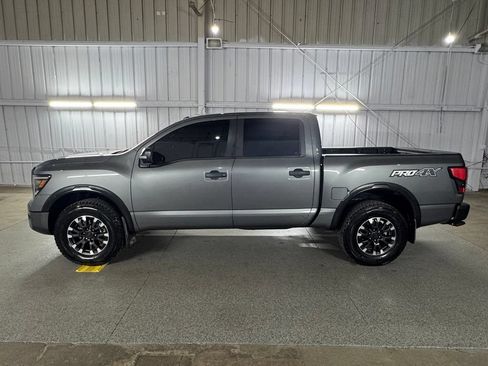 Used 2020 Nissan Titan PRO-4X w/ Pro-4x Convenience Package AWD/4WD image 20