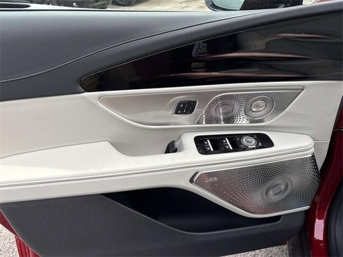 New 2026 Lincoln Nautilus Reserve image 20