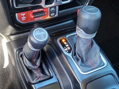 Used 2021 Jeep Gladiator Rubicon image 17