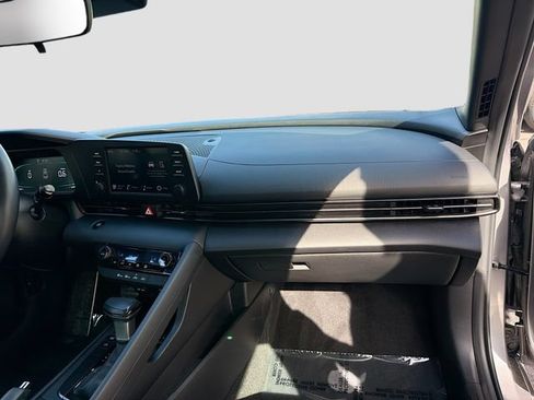 Certified 2025 Hyundai Elantra Sport FWD image 27