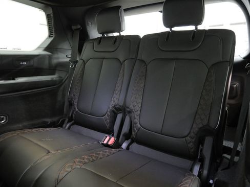 Used 2023 Jeep Grand Cherokee L Summit AWD/4WD image 28