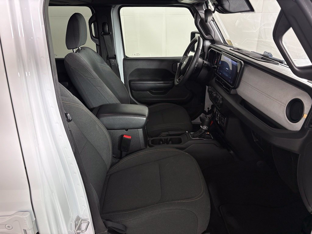Used 2025 Jeep Wrangler Unlimited Sport AWD/4WD image 40