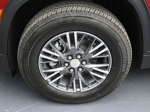 New 2026 Chevrolet Traverse LT w/ Driver Confidence Package image 24