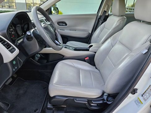 Used 2016 Honda HR-V LX image 14