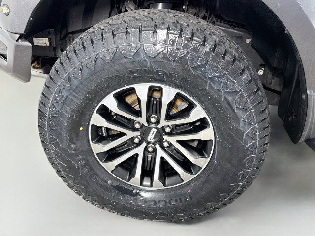 Used 2019 Ford F150 Raptor w/ Equipment Group 802A Luxury AWD/4WD image 37