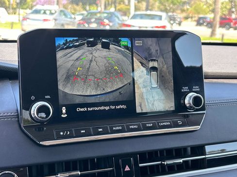 Used 2023 Mitsubishi Outlander SE image 13