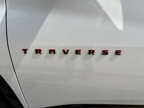 Used 2023 Chevrolet Traverse Premier w/ Redline Edition FWD image 9