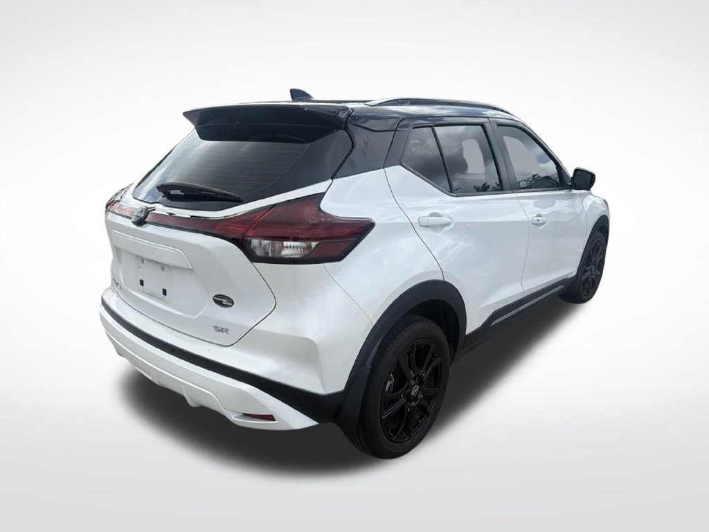 Used 2024 Nissan Kicks SR FWD image 9