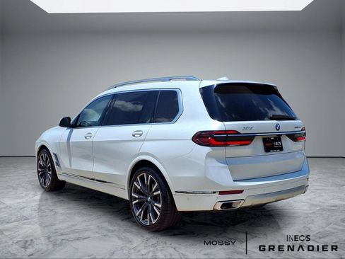 Used 2023 BMW X7 xDrive40i w/ Premium Package AWD/4WD image 2