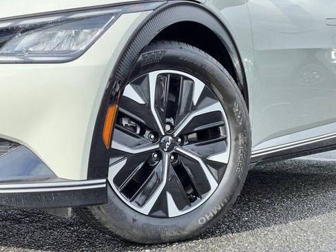 Certified 2024 Kia EV6 Wind image 2