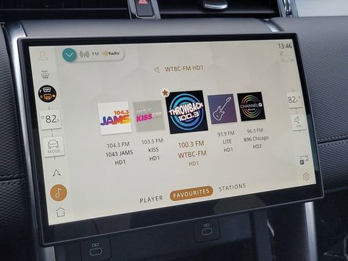 Used 2025 Land Rover Discovery Sport Dynamic SE image 29