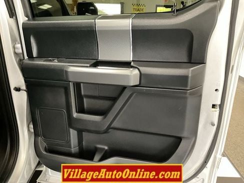 Used 2017 Ford F150 XLT w/ Equipment Group 302A Luxury AWD/4WD image 32