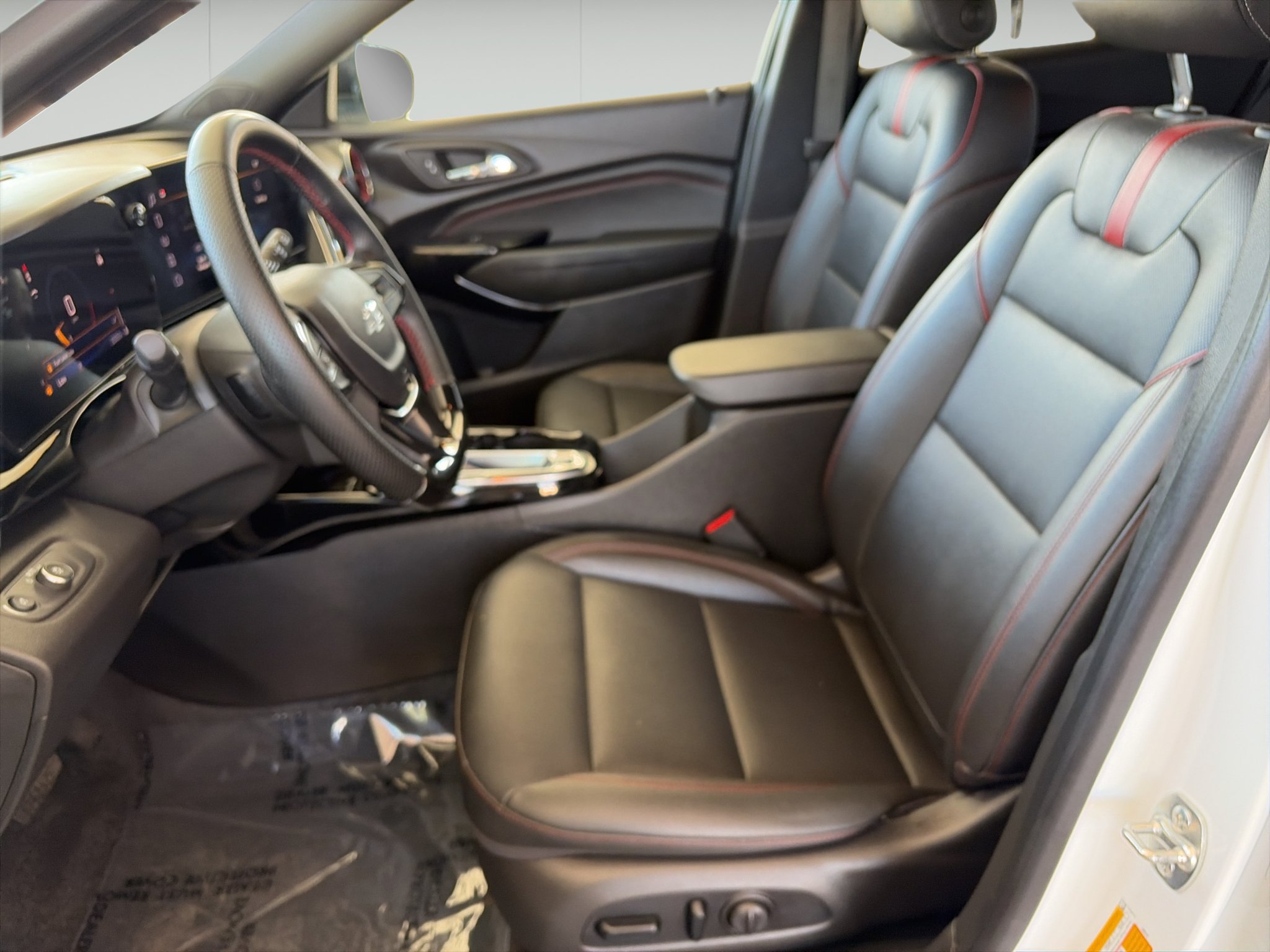 Used 2026 Chevrolet Trax RS w/ Sunroof Package FWD image 9