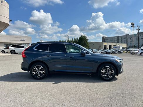Certified 2022 Volvo XC60 B5 Momentum w/ Advanced Package image 2