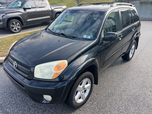 Used 2005 Toyota RAV4 4WD image 8