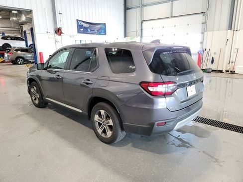 Used 2025 Honda Pilot EX-L image 5