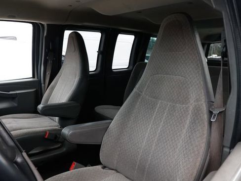 Used 2018 Chevrolet Express 3500 LT w/ LT Preferred Equipment Group image 9