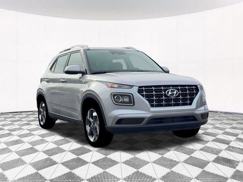 New 2026 Hyundai Venue SEL FWD image 17