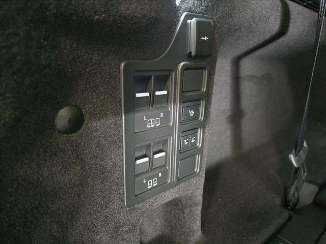 New 2026 Land Rover Discovery Dynamic SE AWD/4WD image 15
